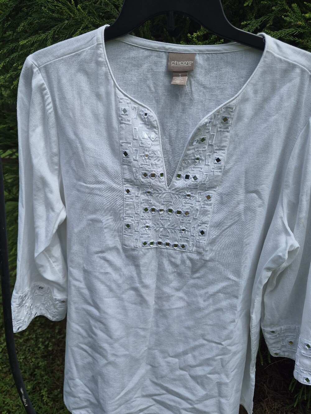 Chico's White Cutwork V-Neck Cotton Tunic New Size 1
